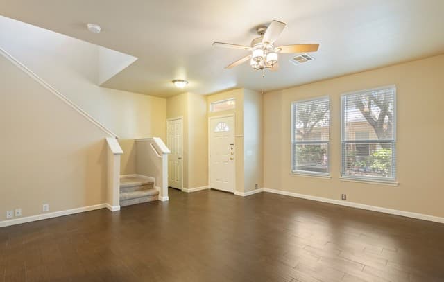 2-bedroom rental at 13326 Bristow Dawn in San Antonio, TX — photo 3