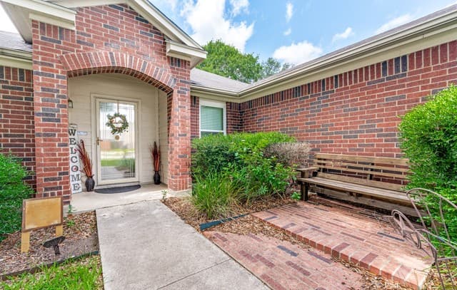 Home for sale at 253 Tierra Grande in Cibolo, TX — photo 2