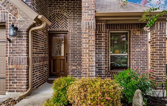 Home for sale at 361 Derby Dr in Boerne, TX — photo 2