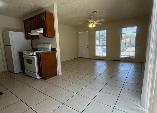 Home for sale at 8806 Wild Mdws in Converse, TX — photo 5