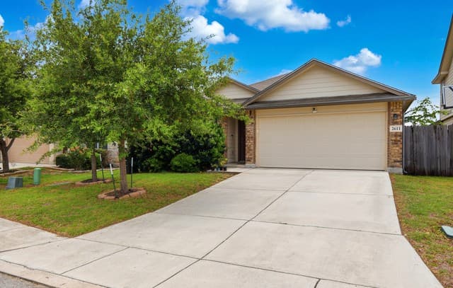Home for sale at 2611 Live Oak Pass in San Antonio, TX — photo 2