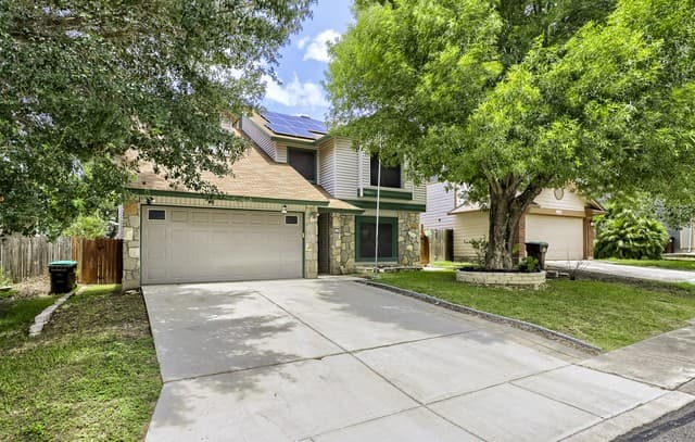 Home for sale at 7317 Estrid Trl in San Antonio, TX — photo 2