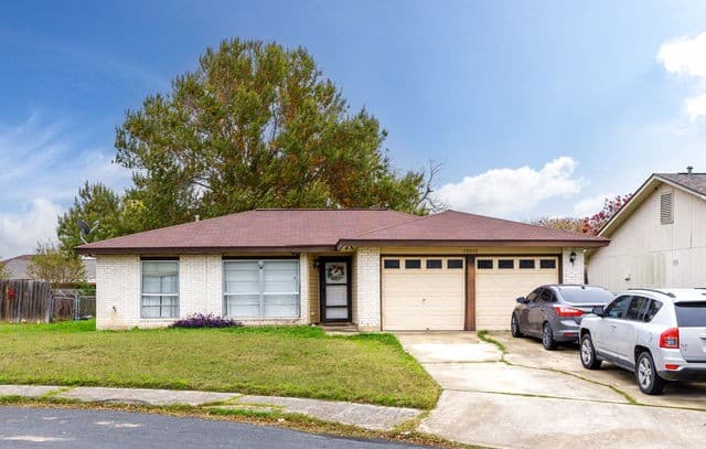 Home for sale at 10610 Green Vista St in San Antonio, TX — photo 1