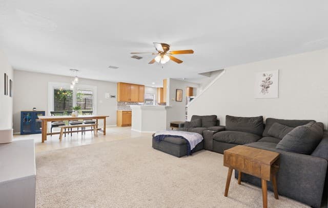 Home for sale at 5747 Columbia Dr in Cibolo, TX — photo 5