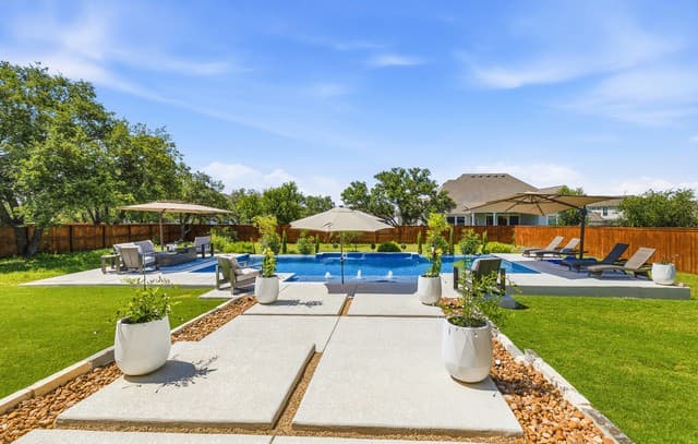 Home for sale at 187 Violet Way in Castroville, TX — photo 2