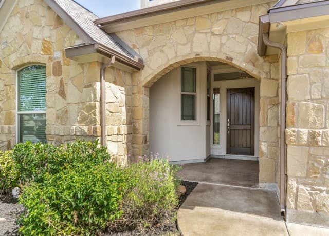 3-bedroom rental at 164 Autumn Rdg in Boerne, TX — photo 3
