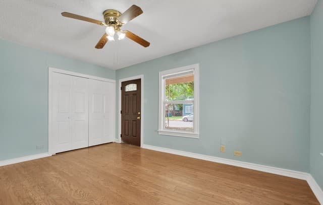 2-bedroom rental at 317 Frost St in San Antonio, TX — photo 4