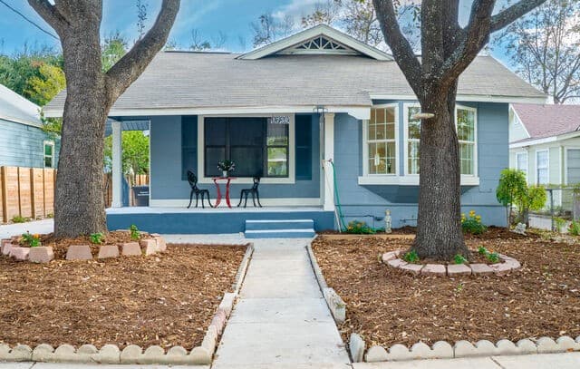 Home for sale at 1730 W Mistletoe Ave in San Antonio, TX — photo 1