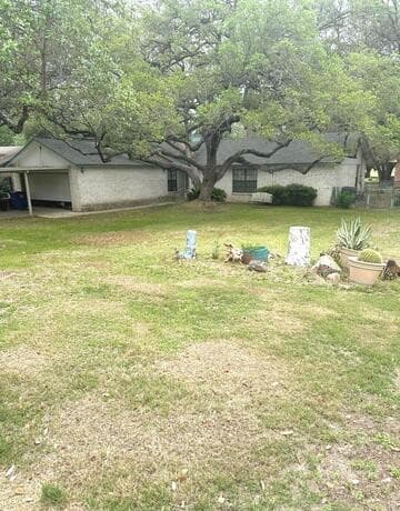 Home for sale at 336 Sollock Dr in Devine, TX — photo 1