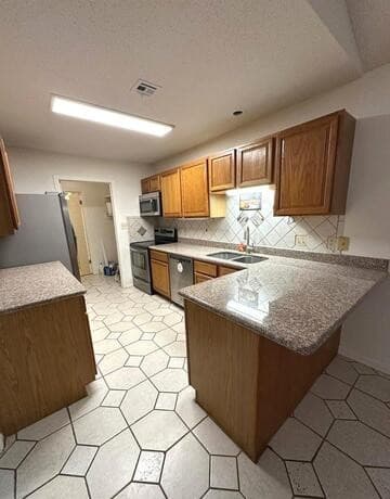 Home for sale at 336 Sollock Dr in Devine, TX — photo 4