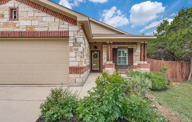 Home for sale at 422 Weatherby Dr in Spring Branch, TX — photo 2