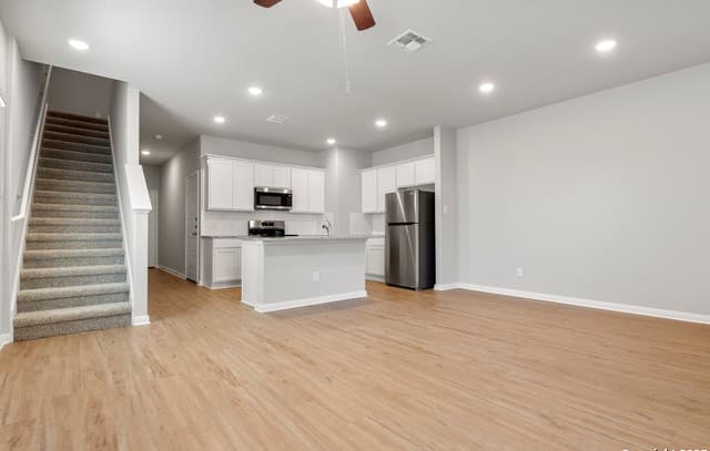 3-bedroom rental at 3920 Abbott Pass Unit 101 in St Hedwig, TX — photo 3