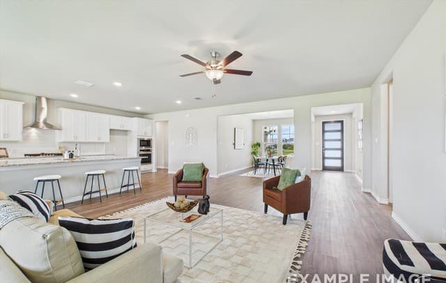Home for sale at 106 Poe Parkway in Castroville, TX — photo 5