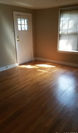 2-bedroom rental at 2223 E Houston St in San Antonio, TX — photo 2