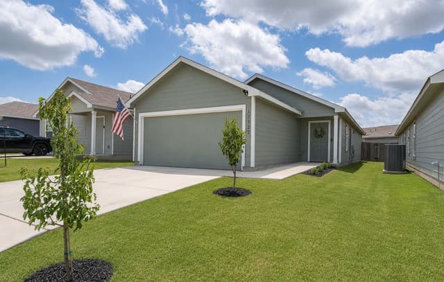 Home for sale at 13322 Furyk Dr in San Antonio, TX — photo 2