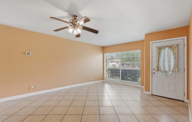 Home for sale at 9050 Island View St in San Antonio, TX — photo 3