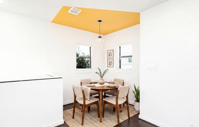 2-bedroom rental at 1150 N Olive St in San Antonio, TX — photo 4
