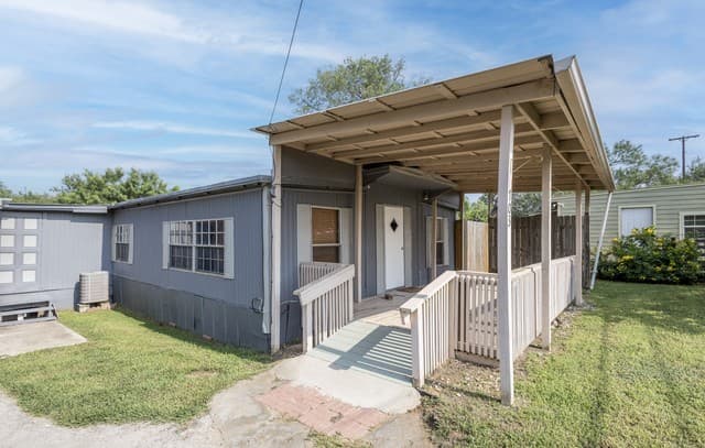 Home for sale at 703 S Baylor in Cotulla, TX — photo 1
