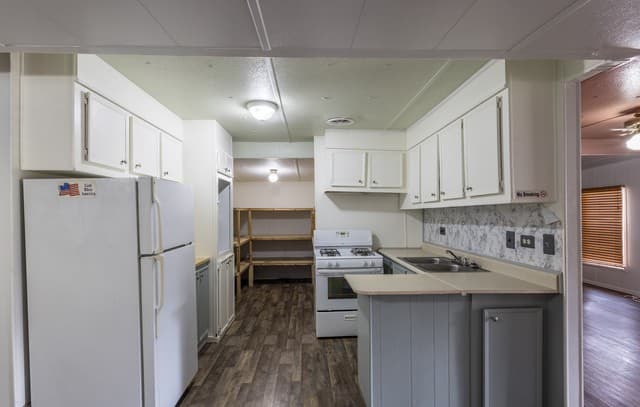 Home for sale at 703 S Baylor in Cotulla, TX — photo 5