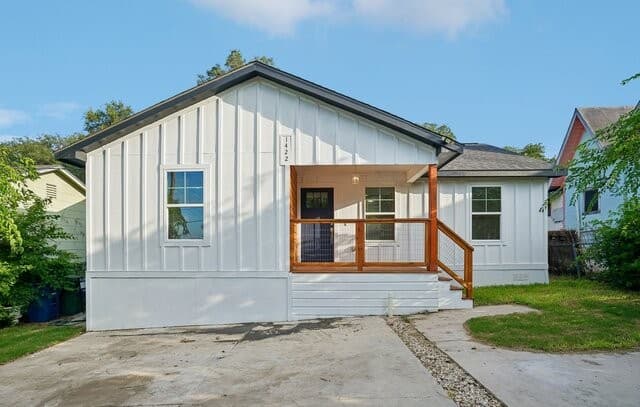 Home for sale at 1422 Kayton Ave in San Antonio, TX — photo 1