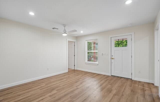 Home for sale at 1422 Kayton Ave in San Antonio, TX — photo 4