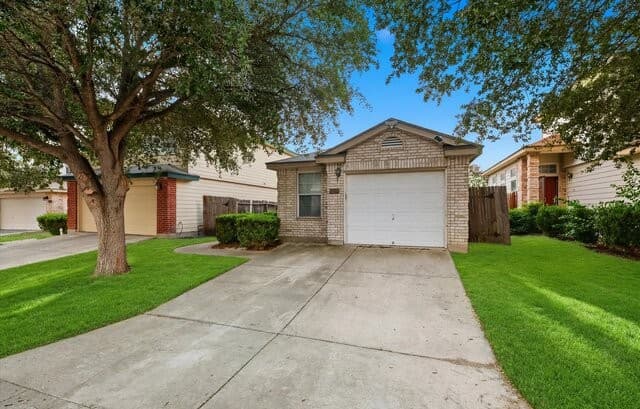 Home for sale at 6918 Sandy Point Dr in San Antonio, TX — photo 2