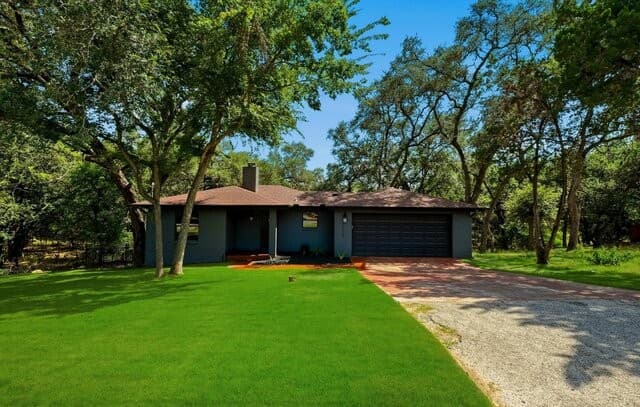 Home for sale at 16623 Springhill in San Antonio, TX — photo 2