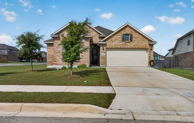 4-bedroom home for sale at 5003 Village Park in Marion TX