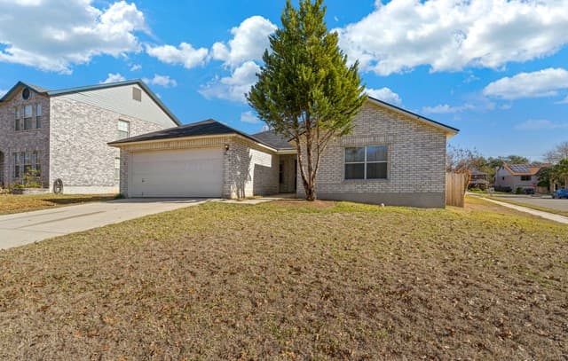 3-bedroom rental at 2913 Candleberry Dr in Schertz, TX — photo 3