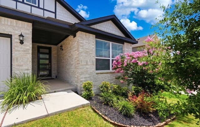 Home for sale at 333 Glenwood Rnch in Cibolo, TX — photo 1