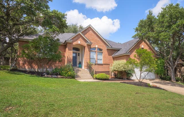 4-bedroom rental at 28902 Chartwell Ln in Fair Oaks Ranch TX