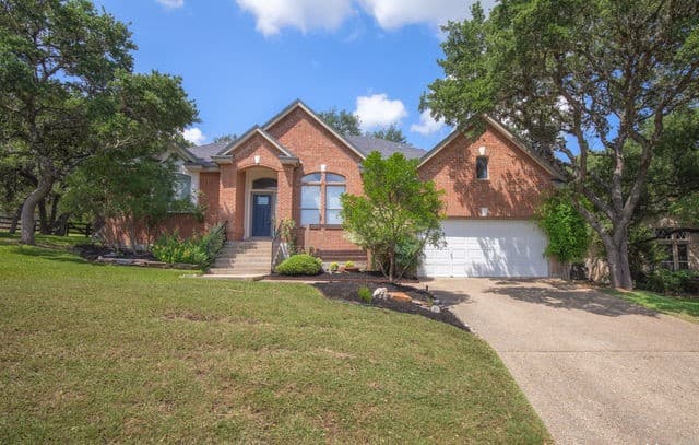 4-bedroom rental at 28902 Chartwell Ln in Fair Oaks Ranch, TX — photo 3