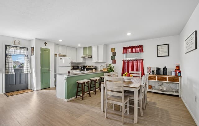 Home for sale at 13223 DUTRA Rd in San Antonio, TX — photo 2