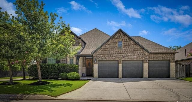 4-bedroom rental at 28936 Stevenson Gate in Fair Oaks Ranch, TX — photo 2