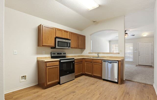 Home for sale at 6635 Hartnet Flds in Converse, TX — photo 4
