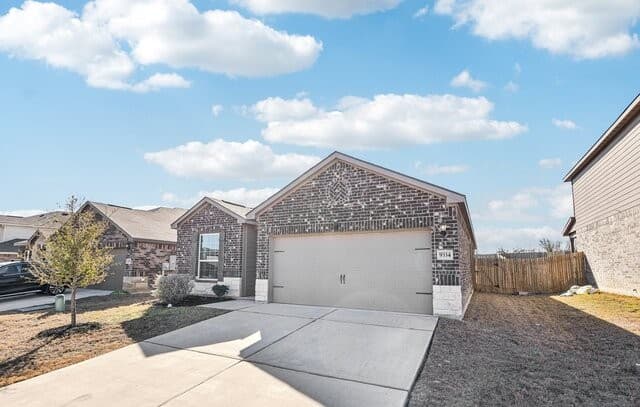 3-bedroom rental at 9334 Nubuck Br in Converse TX