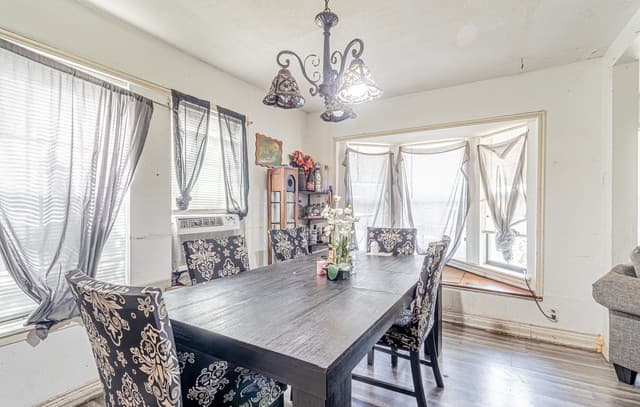 Home for sale at 3719 W Travis St in San Antonio, TX — photo 5