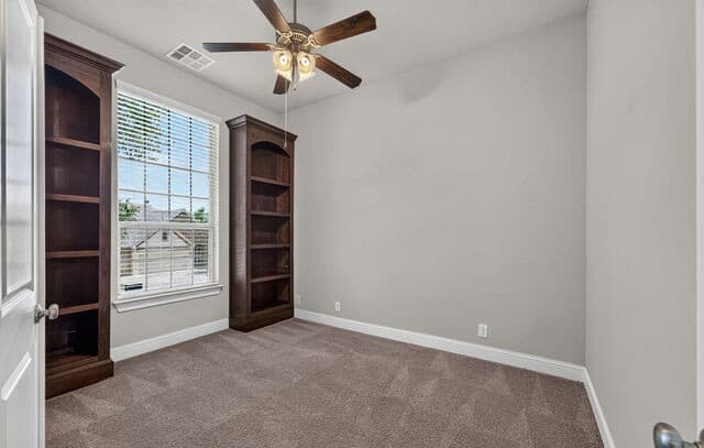 4-bedroom rental at 9010 Gate Run in Boerne, TX — photo 5