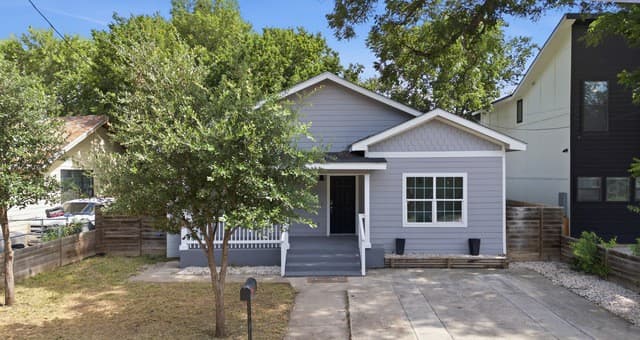Home for sale at 117 Fairview Ave in San Antonio, TX — photo 2