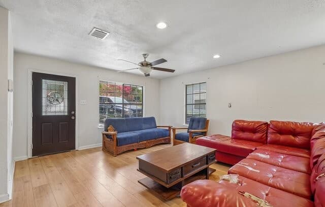 Home for sale at 211 Rivertree in San Antonio, TX — photo 3