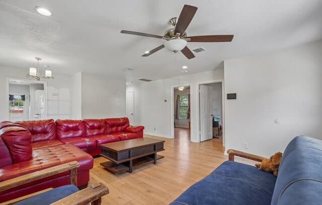 Home for sale at 211 Rivertree in San Antonio, TX — photo 5