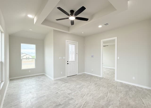Home for sale at 116 Camino Verde Ct in La Vernia, TX — photo 3