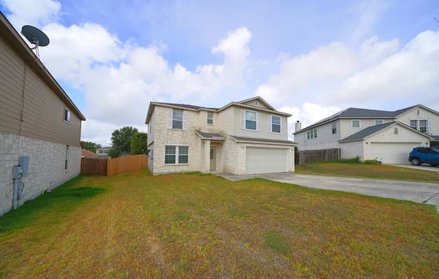 3-bedroom rental at 109 Willow Hl in Cibolo, TX — photo 4