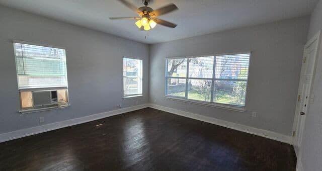 1-bedroom rental at 1026 W French Pl Unit 2 in San Antonio, TX — photo 5
