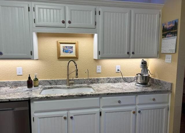 Home for sale at 625 Second St in Comfort, TX — photo 4
