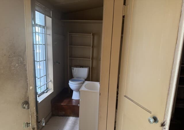 Home for sale at 2204 Edison Dr in San Antonio, TX — photo 5
