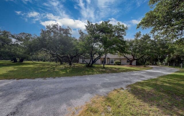 Home for sale at 7810 Covey Roost in Boerne, TX — photo 2