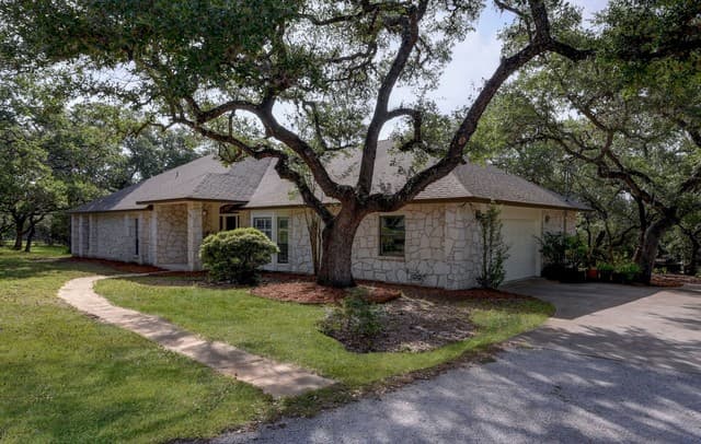Home for sale at 7810 Covey Roost in Boerne, TX — photo 3