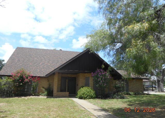 Home for sale at 412 Chaparral Dr. in Pleasanton, TX — photo 1