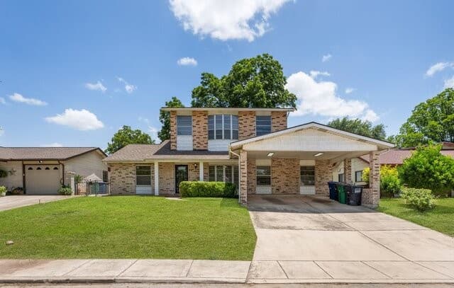Home for sale at 3614 Versailles Dr in San Antonio, TX — photo 1
